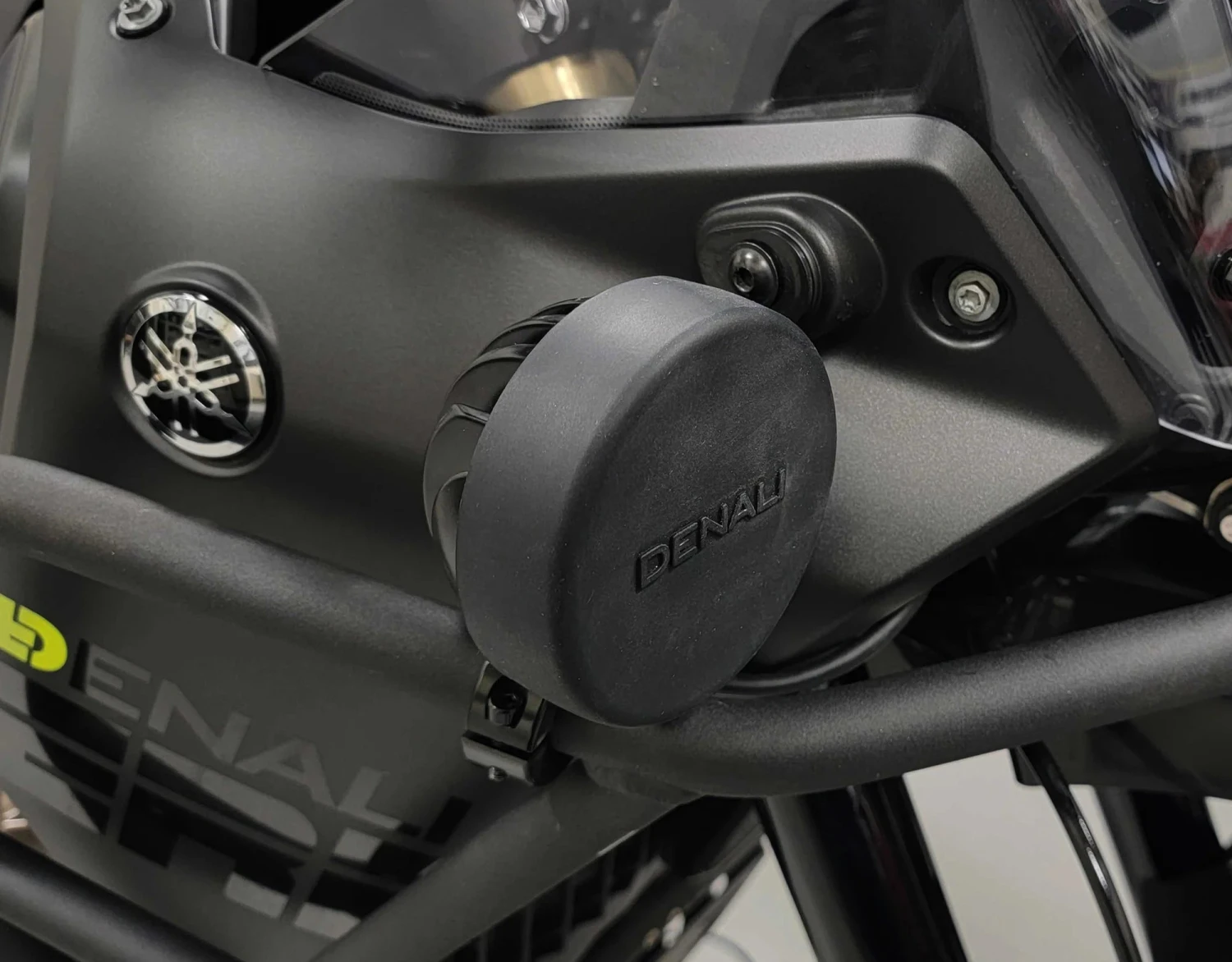 Denali Slip-On Blackout Cover Kit For D3 & DR1 LED Lights 2 Denali Slip-On Blackout Cover Kit For D3 & DR1 LED Lights - Image 2