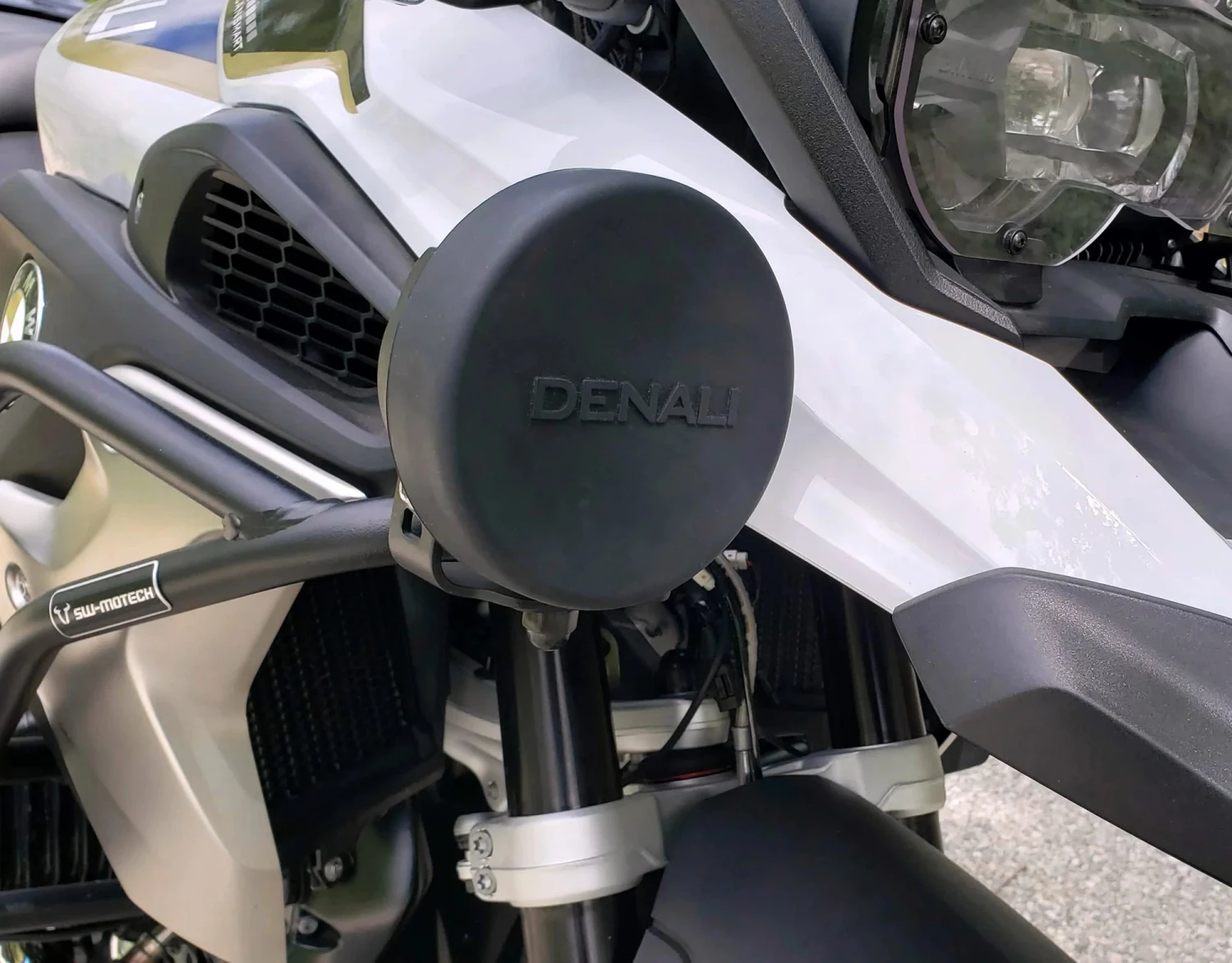 Denali Slip-On Blackout Cover Kit For D7 LED Lights 2 Denali Slip-On Blackout Cover Kit For D7 LED Lights - Image 2