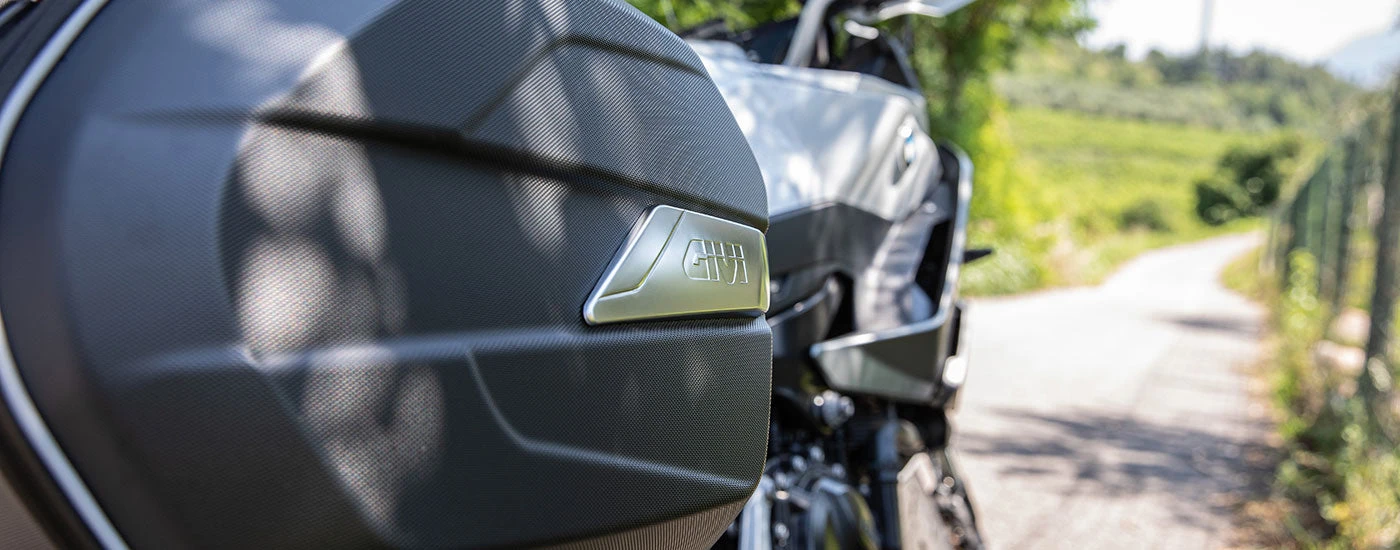 Givi Weightless Thermoformed Soft Panniers (Pair) - 25 Litres 7 Givi Weightless Thermoformed Soft Panniers (Pair) - 25 Litres - Image 7