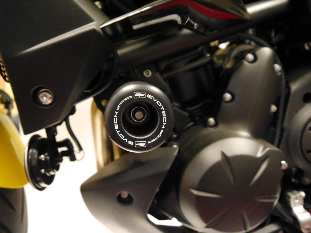 Evotech Crash Guard - Kawasaki Versys 650 4 Evotech Crash Guard - Kawasaki Versys 650 - Image 4