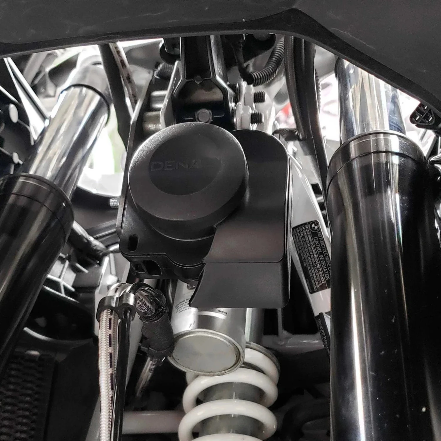 Denali Horn Mount BMW R1200 & R1250 GS/GSA 1 Denali Horn Mount BMW R1200 & R1250 GS/GSA